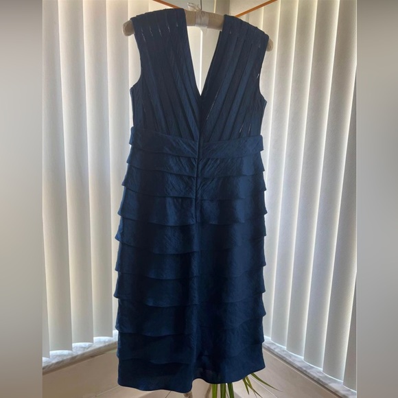 Casual or social dress - Picture 9 of 10